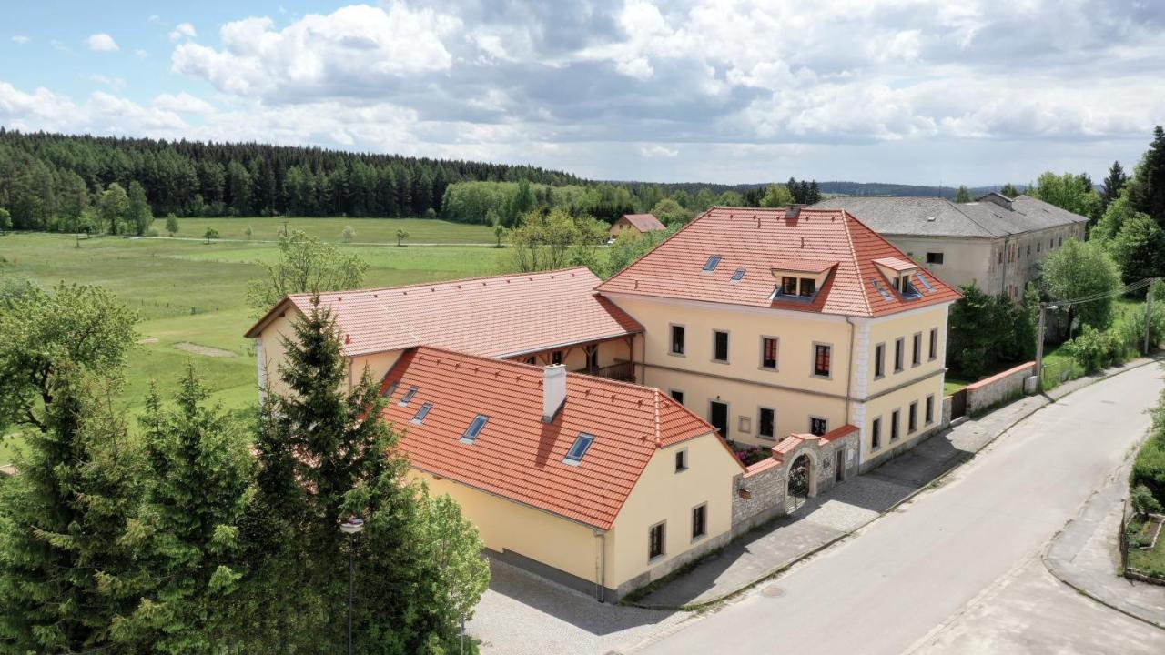 Penzion Hurky Нова-Бистржіце Екстер'єр фото